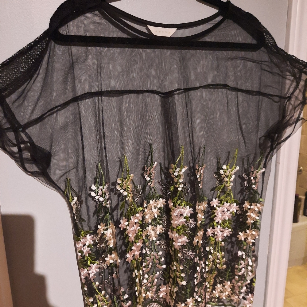 Adiva Sheer top